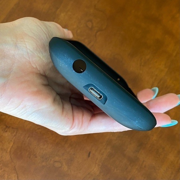 Mophie Juice Pack Battery Case.
Samsung Galaxy S8+ - Picture 16 of 16